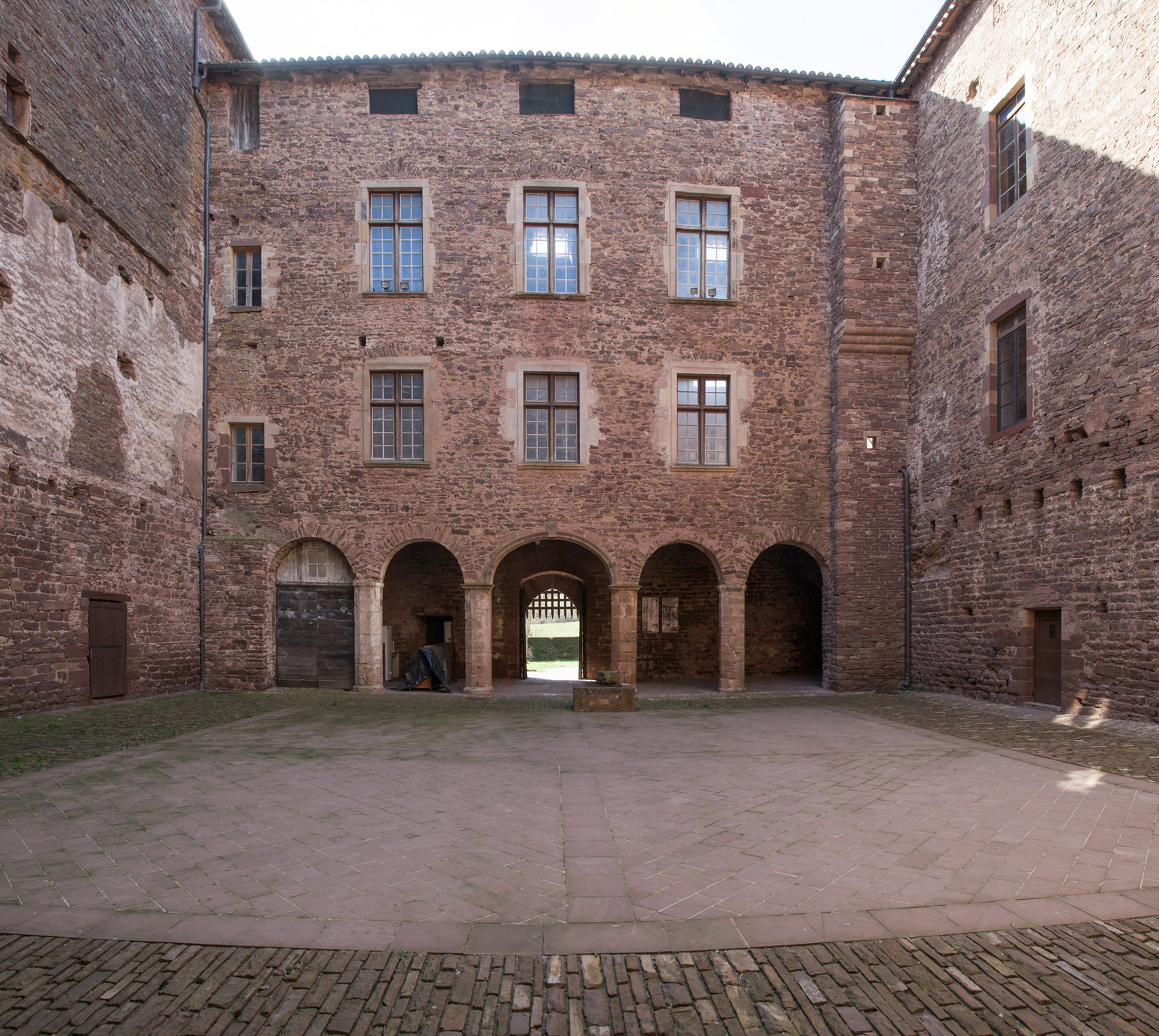 Château de Saint-Izaire